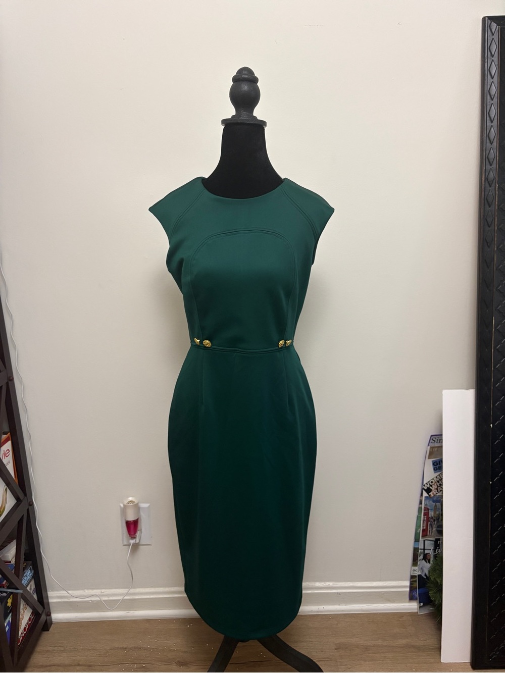 Forest Green Cap-Sleeve Midi Sheath Dress